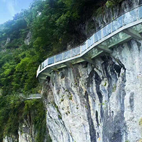 陽新仙島湖望仙崖百米玻璃棧道